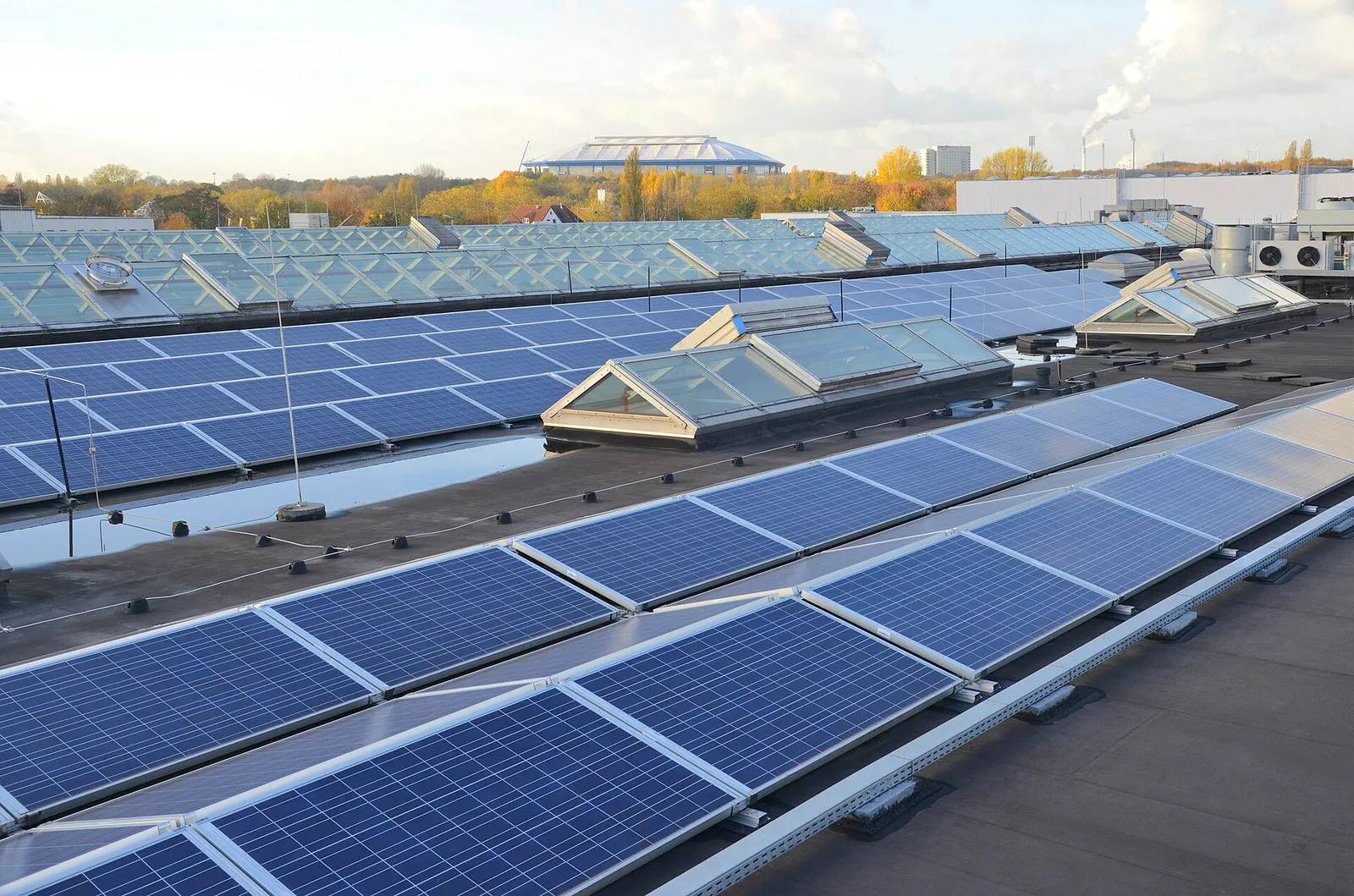 Photovoltaik für Gewerbe und Handwerk: Eigenverbrauch in 22 Branchen